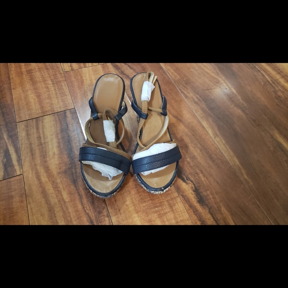 New Navy & Tan Wedge chic sandals women's size 7 - Picture 8 of 10